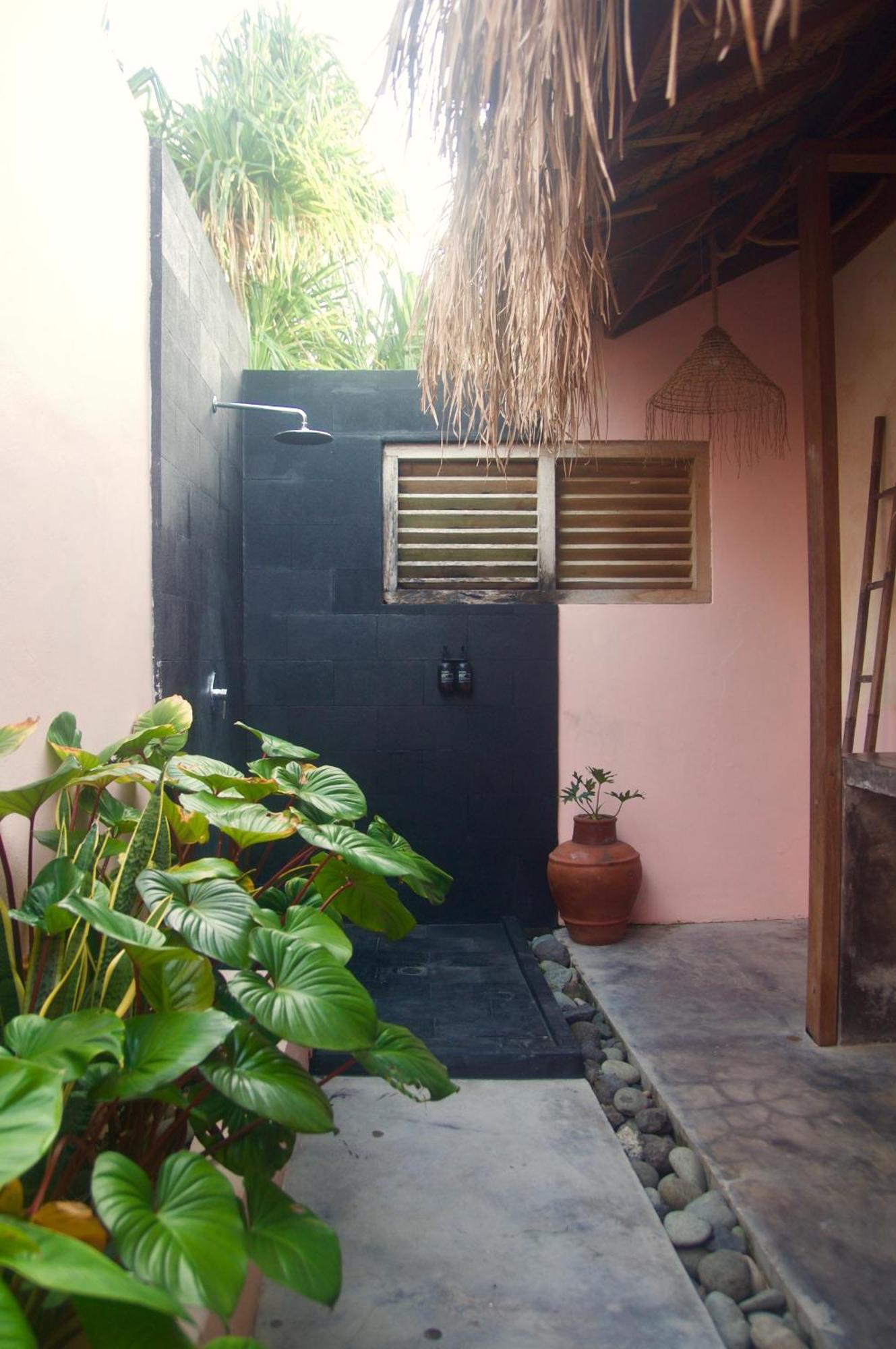 Owa Lodge Areguling Kuta  Rum bild